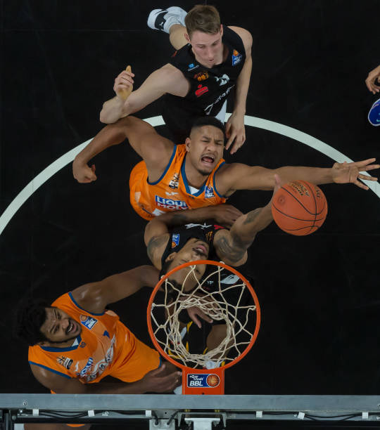 出的西甲联 出的西甲联