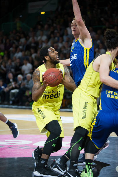 行为在多国 行为在多国